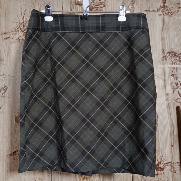 The Limited Green Plaid Pencil Skirt Size 12 - Picture 1 of 7
